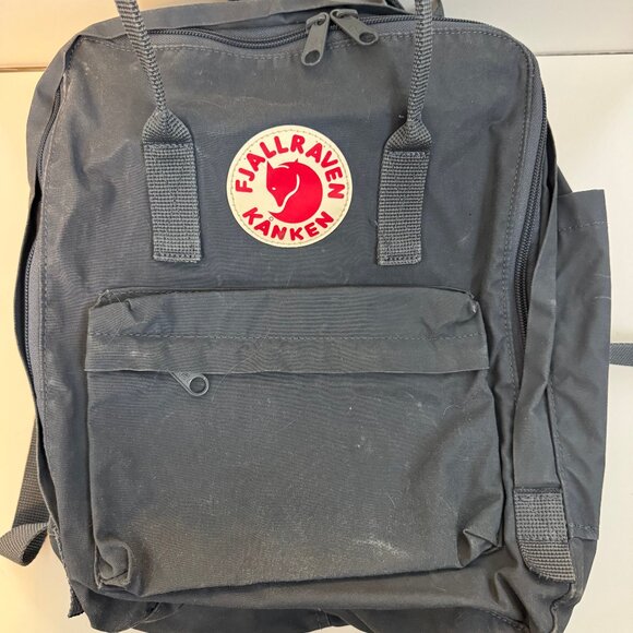 Fjallraven - Kanken Classic Everyday Backpack - Picture 2 of 8